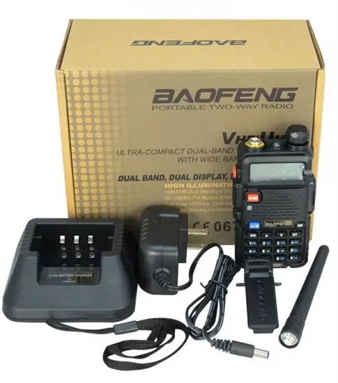 Baofeng UV-5R adóvevő