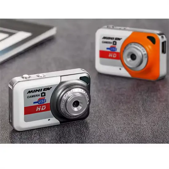 X6 hordozható mini DV kamera mikrofonnal