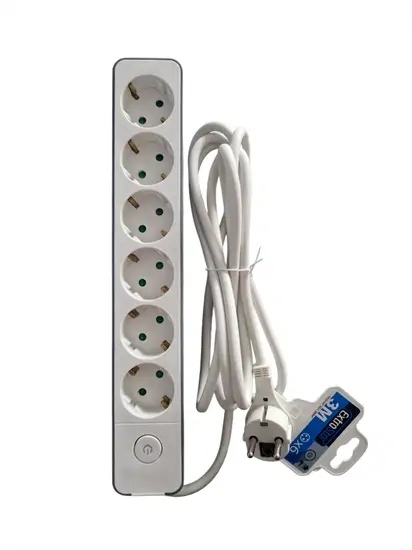 6-os 220V elosztó kapcsolóval