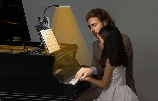 Glocusent csíptethető olvasólámpa