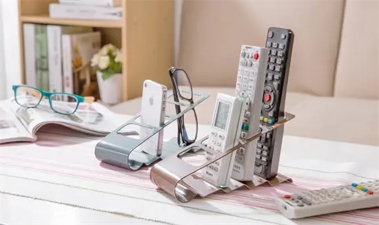 Csúszkálásmentes távirányító tartó állvány