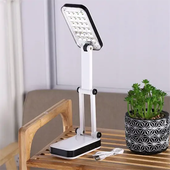 Összecsukható LED asztali lámpa állítható fényerővel