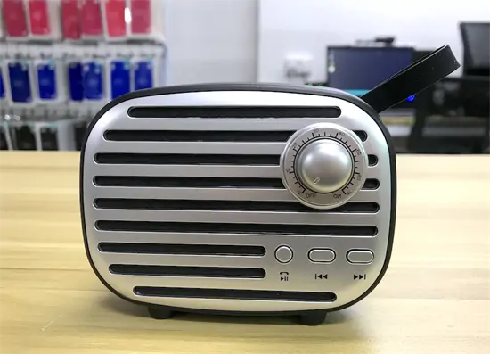 CR-X64 mini hordozható BT hagszóró és FM rádió