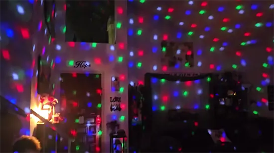 LED dekoráció projektor RGB hulló hópelyhek